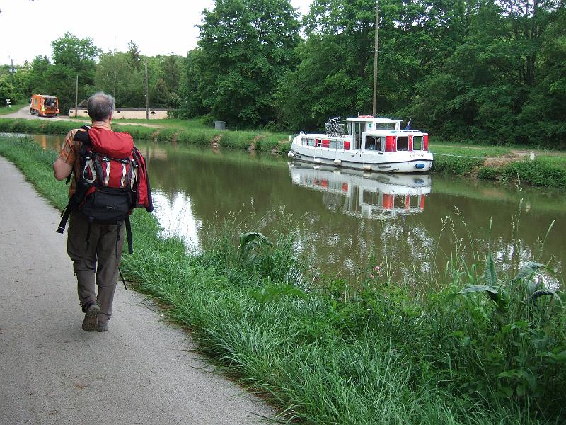 2010-05- (108).JPG - Noch 3 Kilometer bis zum Tagesziel: Canal du Centre - Verbindung zwischen Loire und Soâne